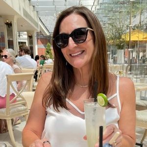 Meet your Posher, Laura